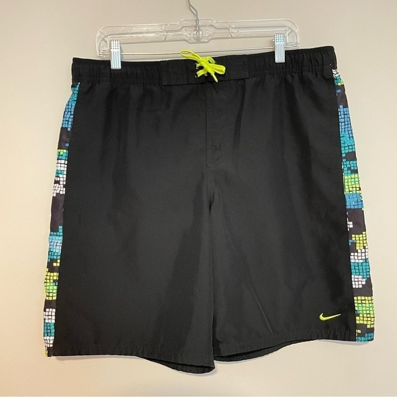 Nike Retro Geometric Swim Trunks - Picture 3 of 10